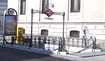 A typical Madrid metro entrance, at Tribunal station