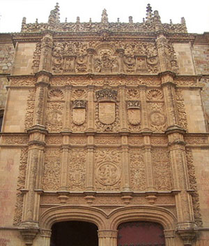 The main façade of the Universidad de Salamanca