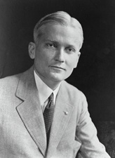 Hiram Bingham III, born in Honolulu, Hawai'i, served as Governor of Connecticut and United States Senator.