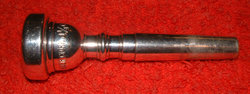 Trumpet mouthpiece from the side