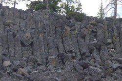 Columnar basalt at Sheepeater Cliff in 