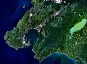 Lower and Upper Hutt cities are marked as 2 and 3 in this satellite image of the Wellington area (composite landsat-7 image)