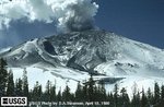 USGS photo showing a pre-avalanche eruption on .