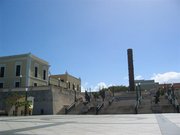 Plaza del 5to Centenario and San Juan's Totem
