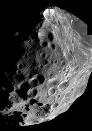 Closeup image of Phoebe from Cassini-Huygens