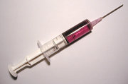The threads of the Luer lock tip of this 10ml disposable syringe keep it securely connected to a tube or other apparatus.