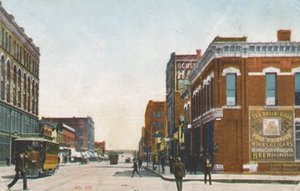 Sioux City at the start of the 1900s; 4th Street, looking east from Virginia