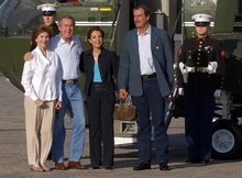 Vicente Fox with Marta Sahagn, Laura Bush, and George W. Bush
