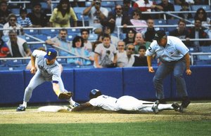 Henderson swipes third for the New York Yankees in 1985