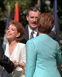 President, Mrs. Fox, and Laura Bush