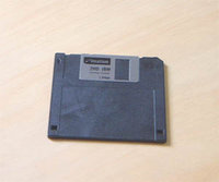 The non- metal sliding door protects the 3½-inch floppy disk's recording medium.