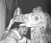 Pope Paul VI (1963-1978) is crowned at the most recent papal coronation, in 1963.