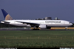 Continental Airlines 777 at Narita International Airport, taken by Arthur Yu
