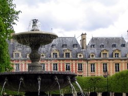 Fountain in the Place des Vosges