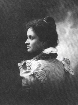 Princess Ka'iulani, a member of the Kalakāua Dynasty and descendant of the Kamehameha Dynasty, was in line to become Queen of Hawai‘i when her kingdom was overthrown.