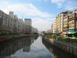 A canal in the city centre. (2003-08-24)